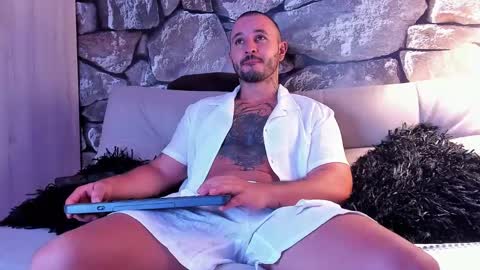 Snapshot of parker_lavine chatting on 01/01/25, 03:45 parker lavine online show from 01/01/25, 03:45