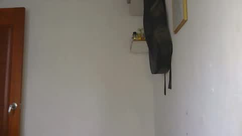 Snapshot of partisano77 chatting on 09/22/25, 01:24 Partisano77 online show from 09/22/25, 01:24