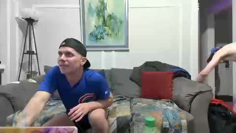 Snapshot of partyboi25 chatting on 10/10/25, 06:07 Orallover online show from 10/10/25, 06:07