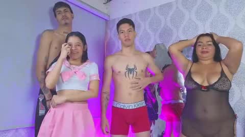 Snapshot of partyhottwink chatting on 11/06/25, 01:34 Danna online show from 11/06/25, 01:34