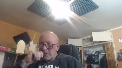 pascal88881 online show from 12/29/24, 02:06