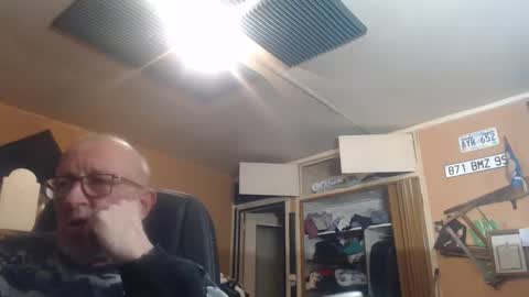 pascal88881 online show from 12/29/24, 10:57