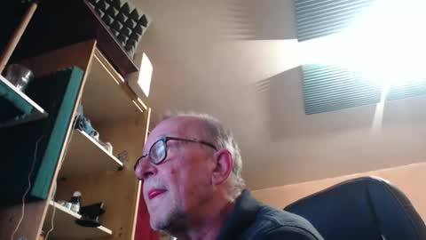 pascal88881 online show from 11/11/25, 10:26