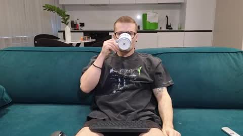 Pashka online show from 04/08/26, 06:46