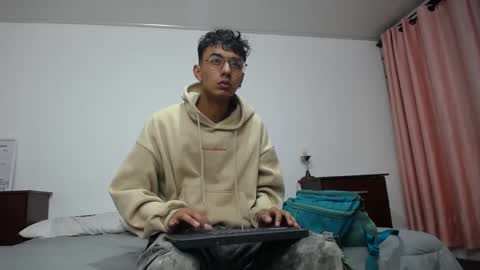 Snapshot of pasionados chatting on 10/12/25, 03:16 pasionados online show from 10/12/25, 03:16