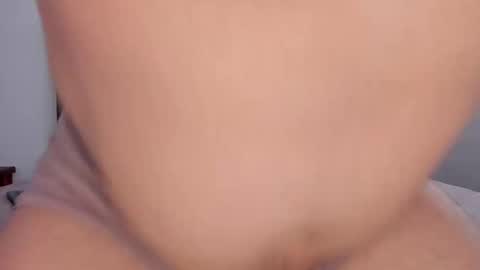 Snapshot of pasionaleshot69 chatting on 10/08/25, 10:57 Violetafantasy online show from 10/08/25, 10:57