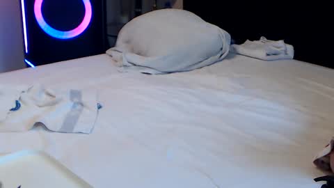 Sexy Prinsesje Celina and my Boyfriend Fred  Follow Passiekoppel on TwitterREAD BIO online show from 03/07/25, 04:55