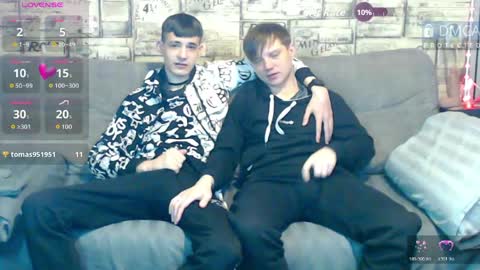 Max tall dark-haired guy with tattoos and Phil blond-haired online show from 04/23/26, 02:13