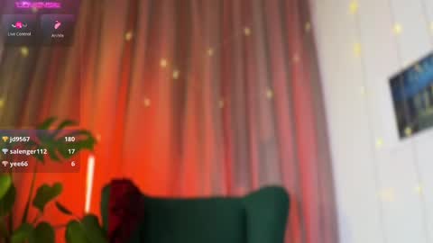 Snapshot of passionessa chatting on 02/26/25, 02:46 Call me Miss Alice Careful Passion Queen online show from 02/26/25, 02:46