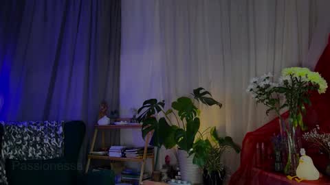 Snapshot of passionessa chatting on 12/02/25, 11:04 Call me Miss Alice Careful Passion Queen online show from 12/02/25, 11:04