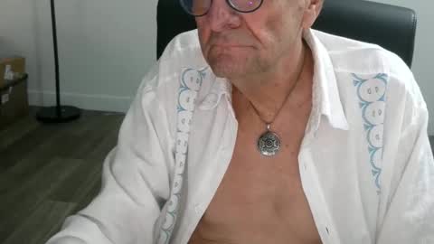 Bob online show from 12/22/25, 02:47