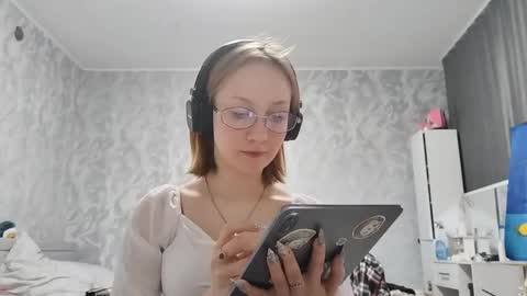 im Alice online show from 04/24/26, 12:18