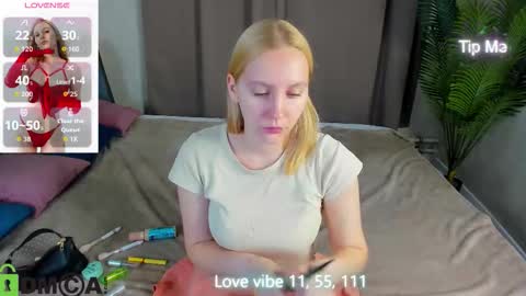 patr1cia_hart online show from 12/14/25, 11:31