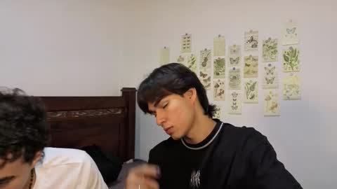 Snapshot of patri_ck_villa chatting on 01/09/26, 02:03 patri_ck_villa online show from 01/09/26, 02:03