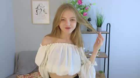 Snapshot of patricia_perry chatting on 09/11/25, 07:08 Vicki online show from 09/11/25, 07:08