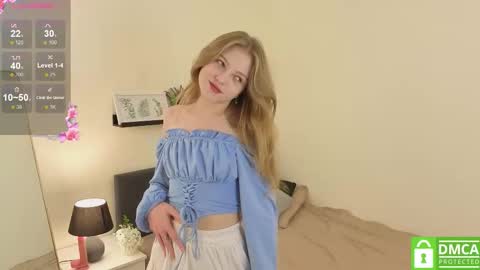 Snapshot of patricia_perry chatting on 10/15/25, 10:04 Vicki online show from 10/15/25, 10:04