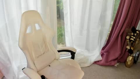 Patricia online show from 10/27/25, 07:01