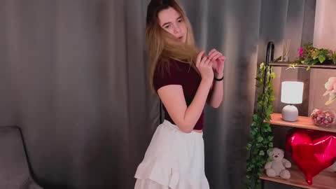 Mia online show from 02/21/26, 11:00