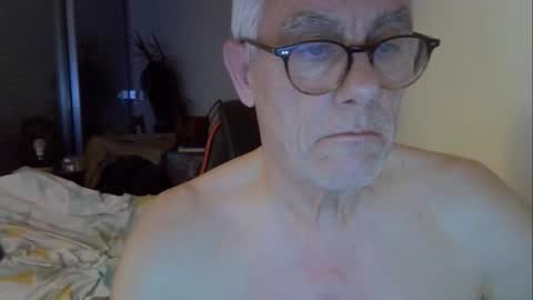 patrick5275 online show from 04/24/26, 09:17