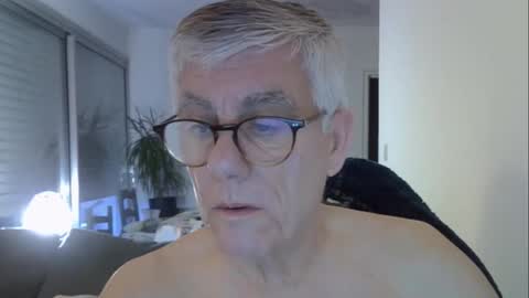 Snapshot of patrick5275 chatting on 05/10/26, 05:01 patrick5275 online show from 05/10/26, 05:01