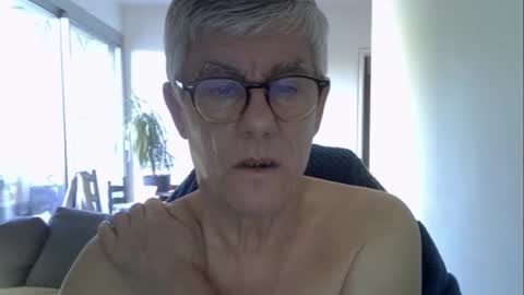 Snapshot of patrick5275 chatting on 05/25/26, 05:24 patrick5275 online show from 05/25/26, 05:24