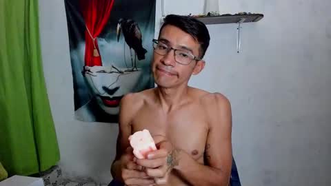 EDUAR Independent model online show from 03/17/26, 01:54