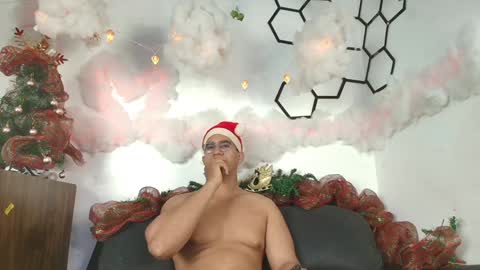 Snapshot of patrick_rose_ chatting on 12/28/24, 11:09 Patrick Rose online show from 12/28/24, 11:09