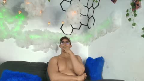 Snapshot of patrick_rose_ chatting on 02/01/25, 11:10 Patrick Rose online show from 02/01/25, 11:10