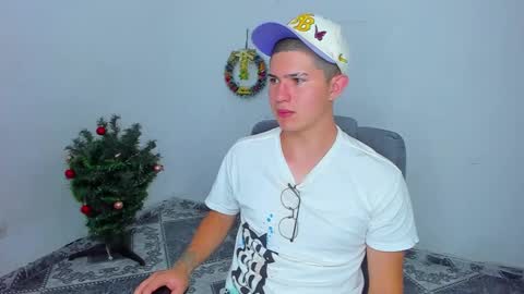 Snapshot of patrik027 chatting on 01/07/25, 02:51 .... online show from 01/07/25, 02:51