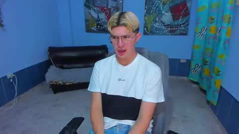 .... online show from 11/25/25, 08:31