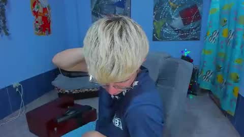 .... online show from 12/03/25, 07:34