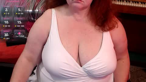 Snapshot of patsyorose chatting on 02/10/26, 04:38 PatsyORose online show from 02/10/26, 04:38