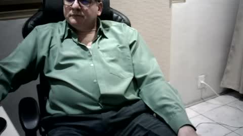 Snapshot of pattrom chatting on 07/08/26, 10:25 Patrom online show from 07/08/26, 10:25