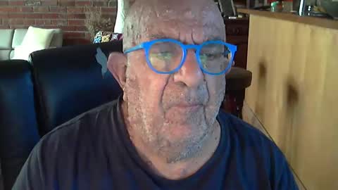 Snapshot of patvac chatting on 02/22/26, 10:19 patvac online show from 02/22/26, 10:19