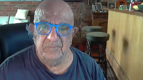 Snapshot of patvac chatting on 02/26/26, 10:42 patvac online show from 02/26/26, 10:42