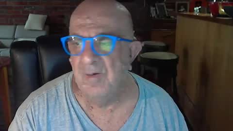 Snapshot of patvac chatting on 03/01/26, 11:29 patvac online show from 03/01/26, 11:29