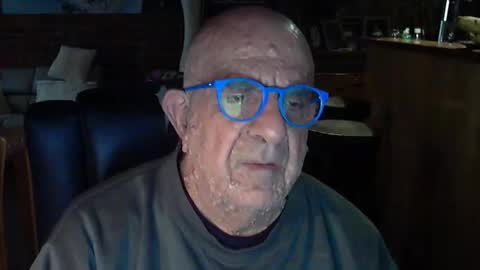 Snapshot of patvac chatting on 05/03/26, 12:27 patvac online show from 05/03/26, 12:27