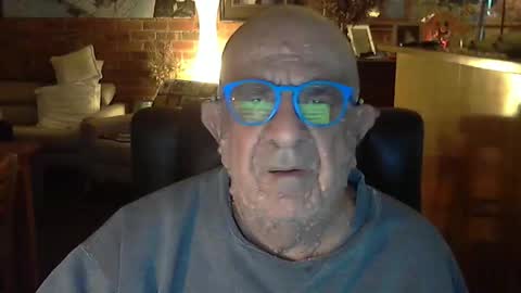 Snapshot of patvac chatting on 05/17/26, 01:40 patvac online show from 05/17/26, 01:40