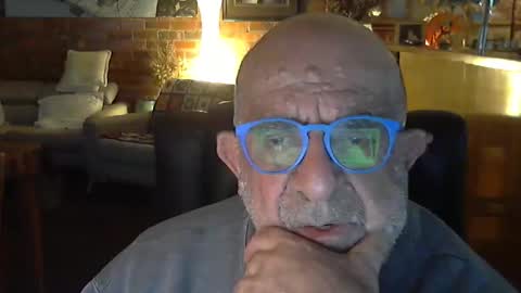 Snapshot of patvac chatting on 05/20/26, 01:50 patvac online show from 05/20/26, 01:50