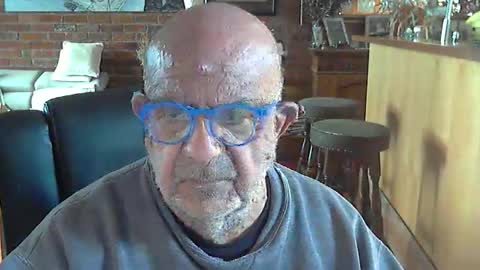 Snapshot of patvac chatting on 05/22/26, 12:29 patvac online show from 05/22/26, 12:29