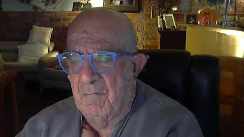 Snapshot of patvac chatting on 05/24/26, 01:05 patvac online show from 05/24/26, 01:05