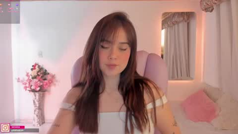 Sofa online show from 02/20/25, 04:07