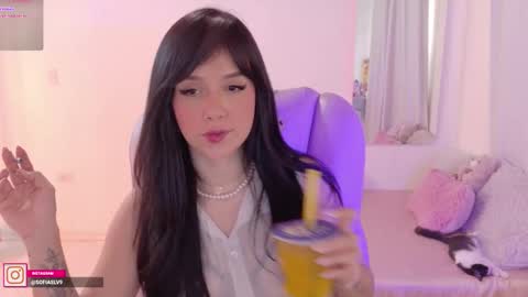 Sofa online show from 10/23/25, 09:35