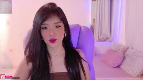 Sofa online show from 11/16/25, 04:40