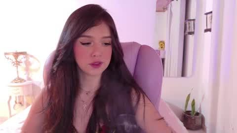 Snapshot of pau_cute chatting on 05/07/26, 04:29 Sofa online show from 05/07/26, 04:29