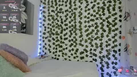 Snapshot of pau_delima__ chatting on 02/25/25, 01:06 paulina online show from 02/25/25, 01:06