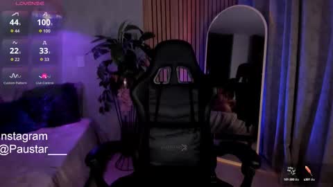 Snapshot of pau_star_ chatting on 10/13/25, 05:29 pau_star_ online show from 10/13/25, 05:29