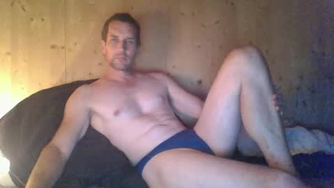 Snapshot of paueriwan chatting on 08/08/26, 09:39 paueriwan online show from 08/08/26, 09:39