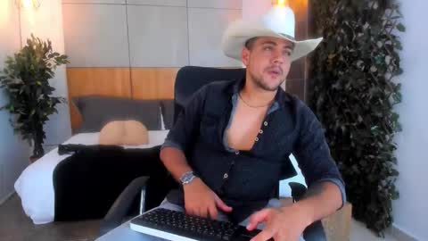 Paul Rivera online show from 11/12/25, 04:24