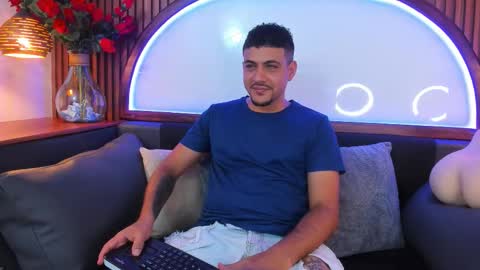 Paul Rivera online show from 12/04/25, 08:17